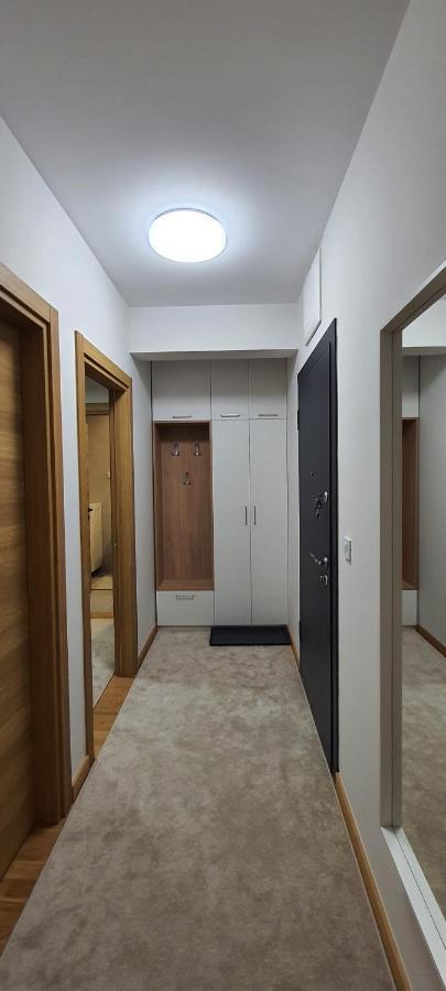 Luxury Apartment Stefanija Тиват Екстериор снимка