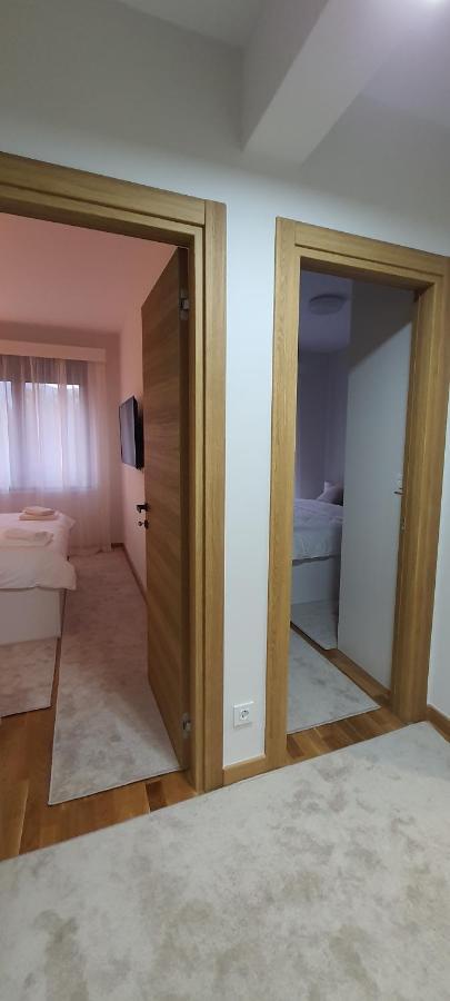 Luxury Apartment Stefanija Тиват Екстериор снимка
