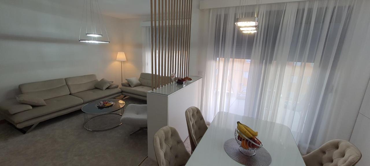Luxury Apartment Stefanija Тиват Екстериор снимка