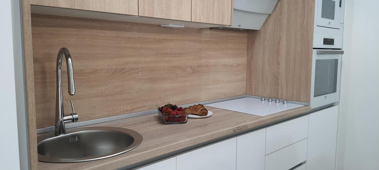 Luxury Apartment Stefanija Тиват Екстериор снимка
