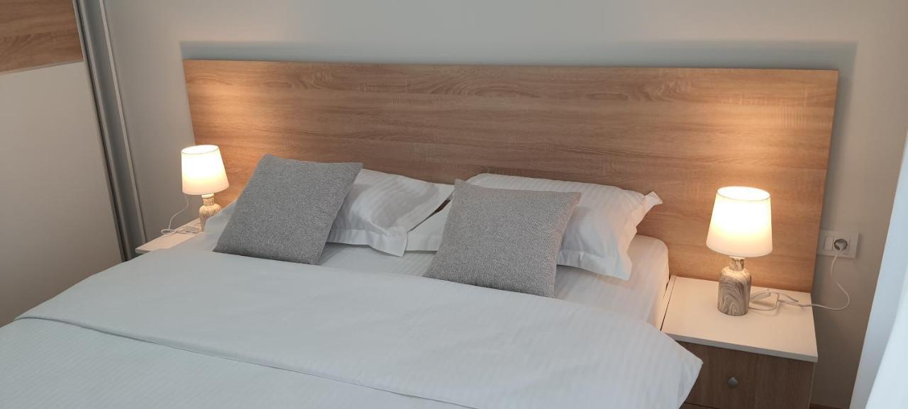 Luxury Apartment Stefanija Тиват Екстериор снимка