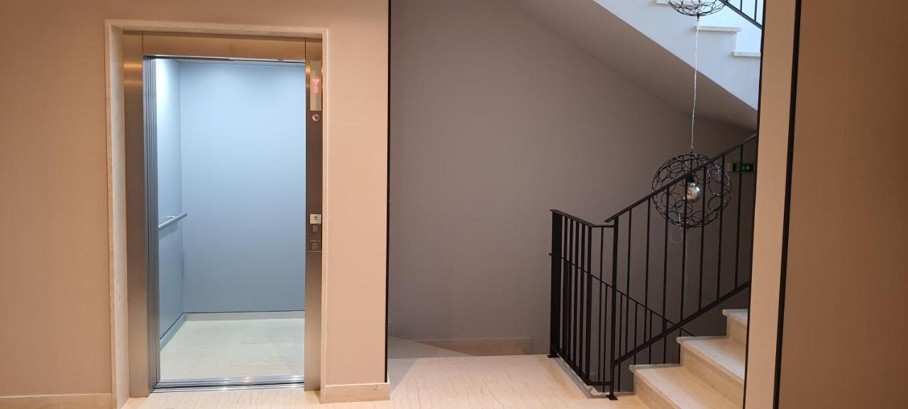 Luxury Apartment Stefanija Тиват Екстериор снимка
